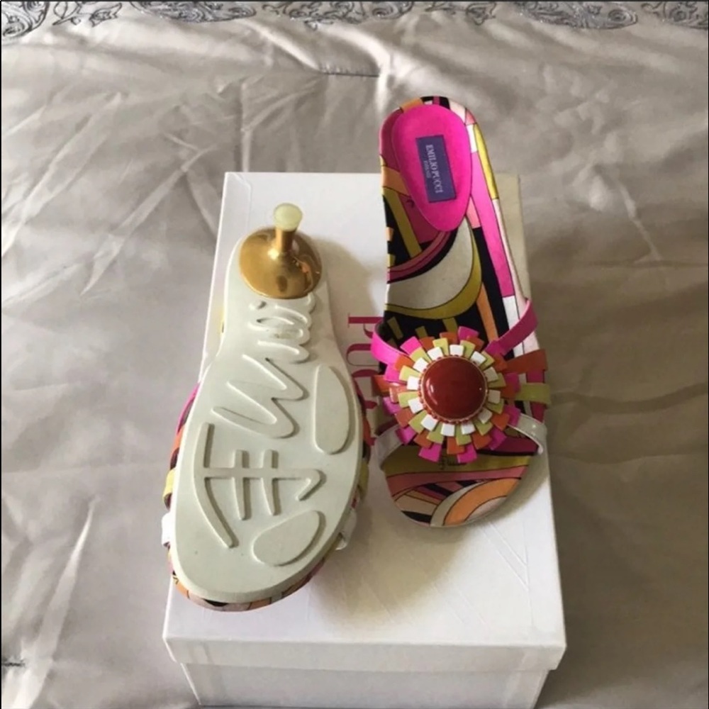 Vintage Emilio Pucci Kitten Heel - Picture 5 of 6